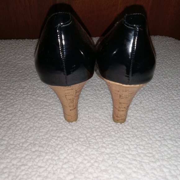 Rialto Like New Never Worn Black Patent Celina Cork Wedge Shoe size 10M - Picture 7 of 8